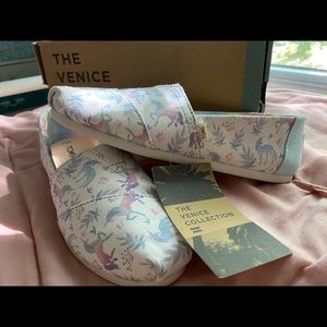 Toms - Never worn, tag on